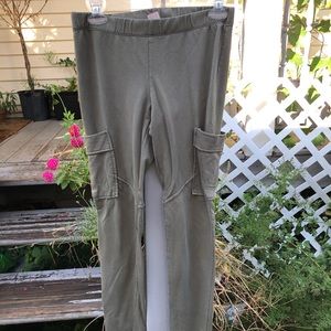 Comfy cargo leggings